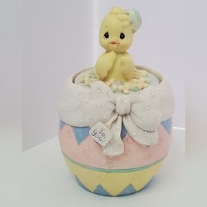 Precious Moments Hatched With Love Chick/Flowers Covered Box (104849)